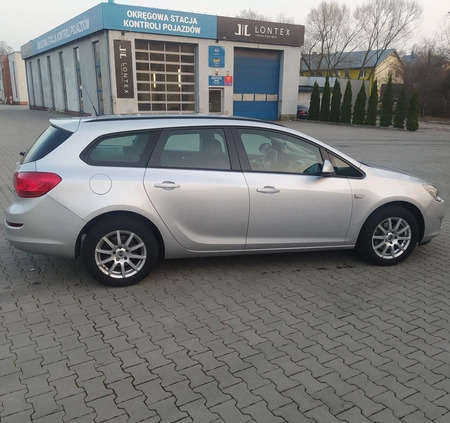 Opel Astra cena 15999 przebieg: 340000, rok produkcji 2011 z Lewin Brzeski małe 46